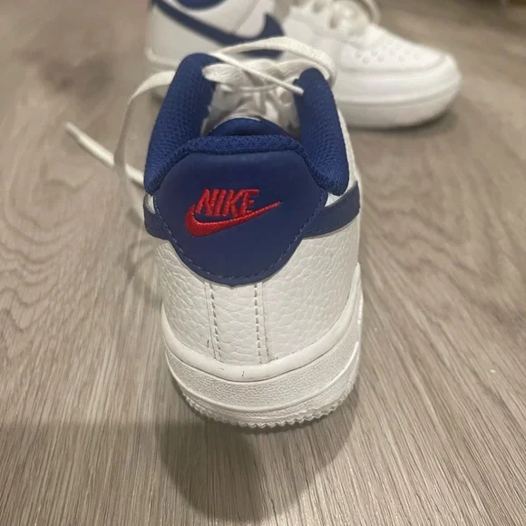 Nike Air Force 1 Boys White and Blue Sneakers - Picture 5 of 6